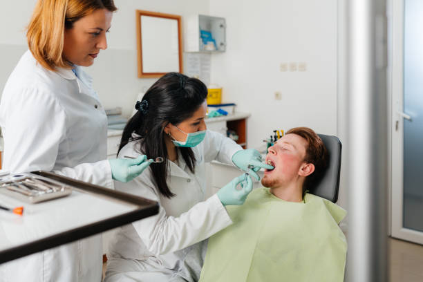 Best Cosmetic Emergency Dentistry in Harbor Bluffs, FL